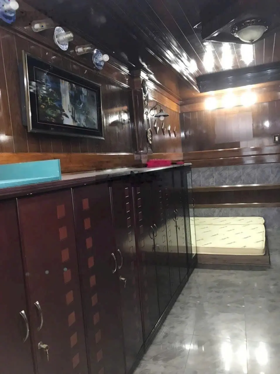Kẹt tiền cần bán căn nhà hẻm 4m. Giá: 3tỷ3 40m2. Đoàn Văn Bơ P16 Q4. Sổ Riêng