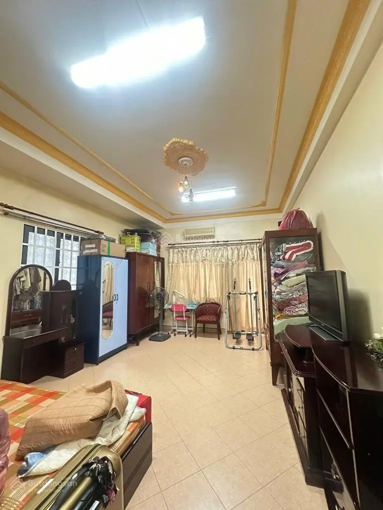 Mặt tiền kd sầm uất - đường lê văn lương - căn góc 4 tầng - giá tốt quận 7