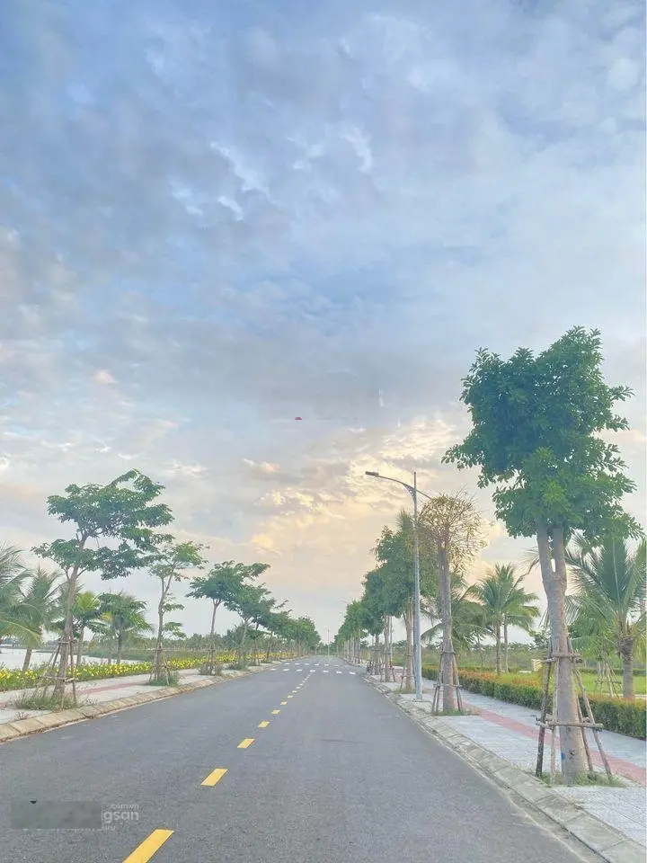 Giải quyết công việc cần bán lô đường thông Ngọc Tịnh, khu Đầm Sen, Nam Hòa Xuân. Sổ đỏ chính chủ
