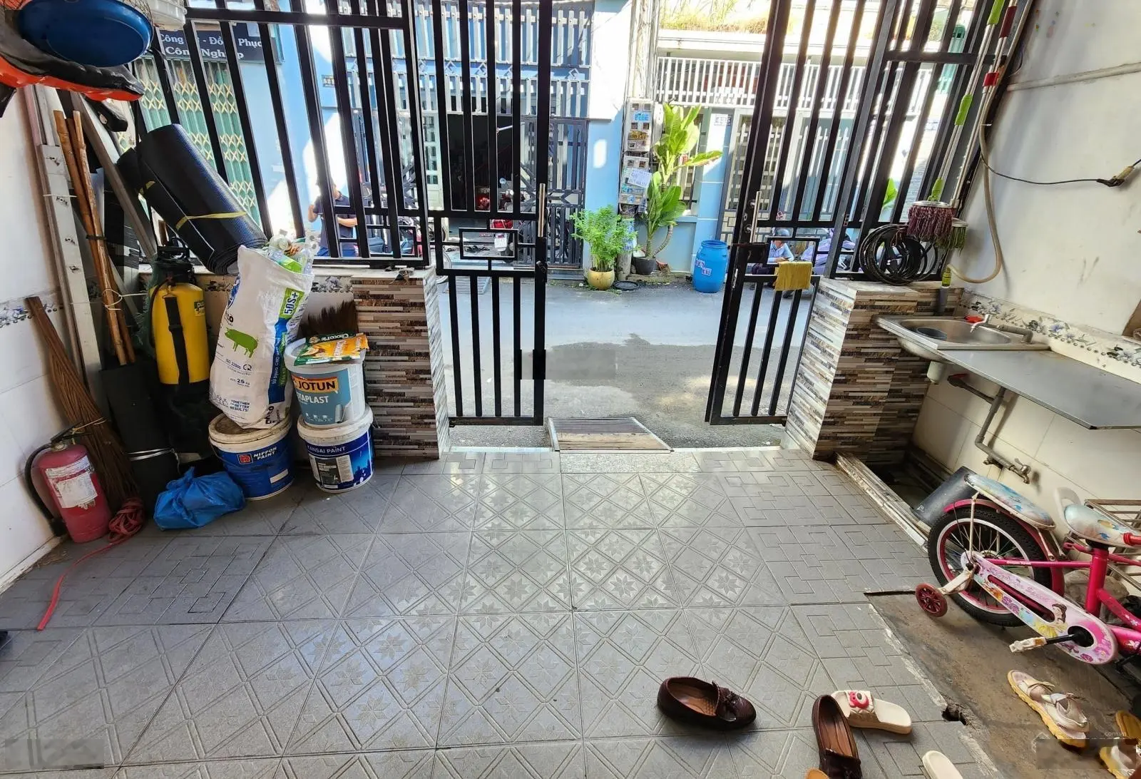 2 tỷ 5 bán nhà 1 trệt 1 lầu gần đường Thuận An Hòa 30m, Phường An Phú, Thuận An