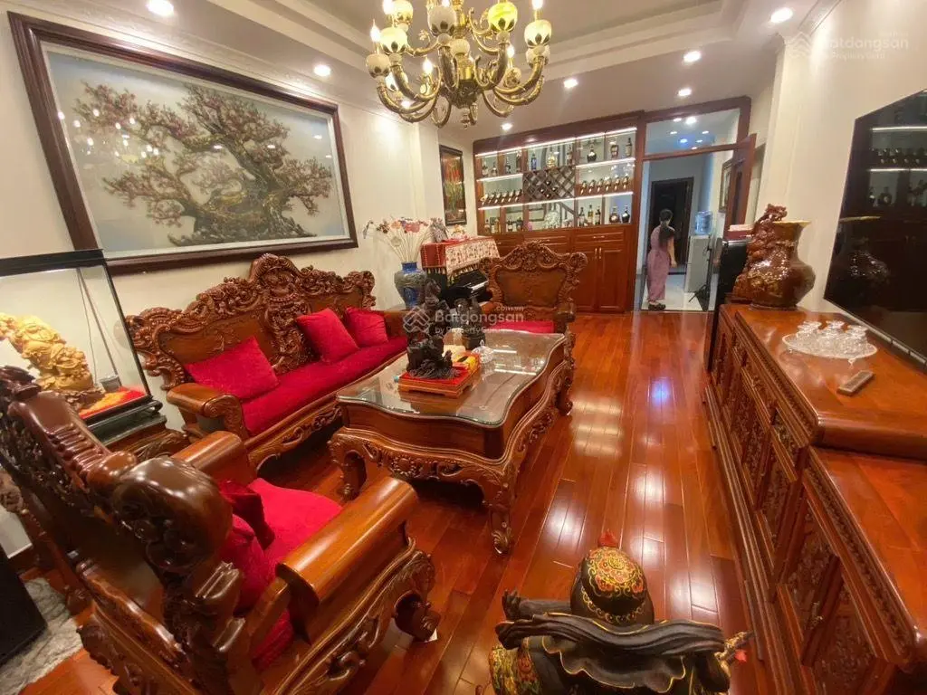 Bán nhà phố bồ đề long biên. 78m 6 tầng giá chào 21 tỷ nhỉnh. gara ôtô thang máy- 2 thoáng trước