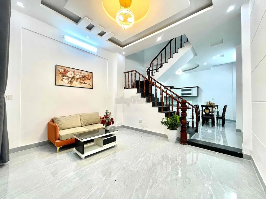 * Cần bán gấp nhà 1Trệt, 1Lầu ~54m2 (SHR). Giá 2Tỷ730 TL