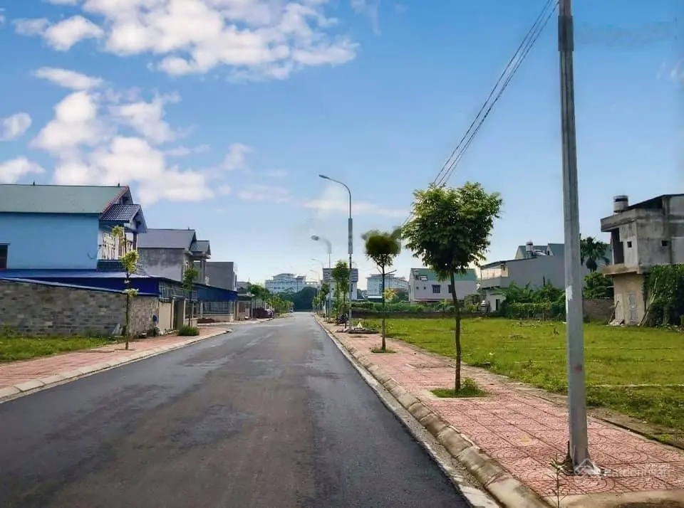 Bán Nhanh lô đất 100 hướng Nam, Mặt tiền 5m giá 700 Triệu, Đường 15m