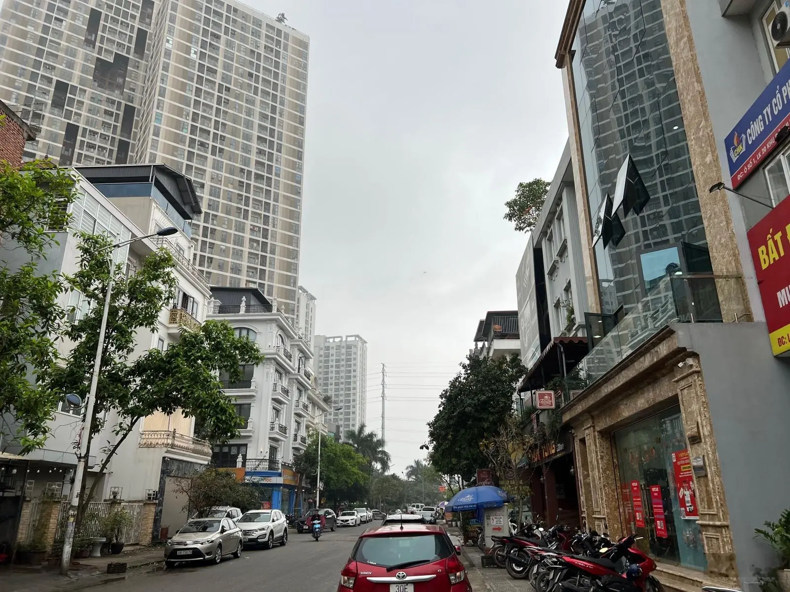 Cực hiếm! siêu phẩm khu đô thị Văn Khê 133,3m2, Mt 9m (xây hết đất) 6 tầng thang máy xịn giá 3x tỷ