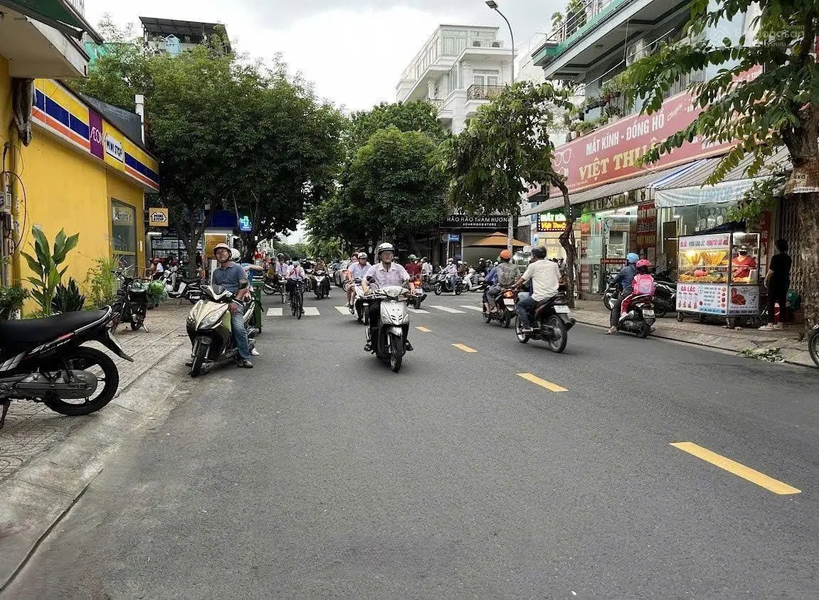 Mặt tiền kinh doanh Thạch Lam, 11.5m x 17.5m, cấp 4, P. Phú Thạnh, Q. Tân Phú thu nhập 45tr/th