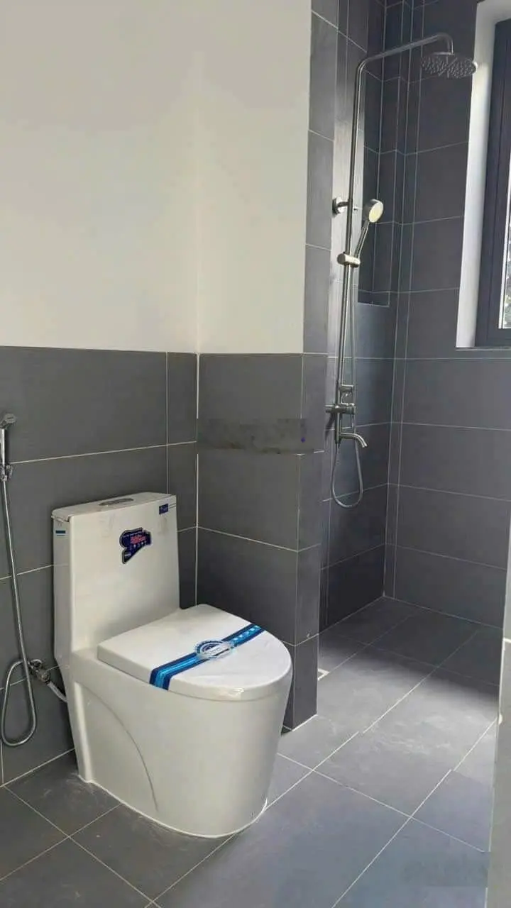 Bán nhà mới 1 trệt 1 lầu gần đường Nguyễn Văn Cung, phường Tân Ngãi, Vĩnh Long.