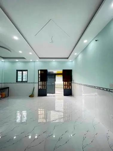 Bán Nhà Mặt Tiền Kinh Doanh 7m Ngay Ngã Tư Thủ Đức Gía Chỉ Nhỉnh 4 Tỷ