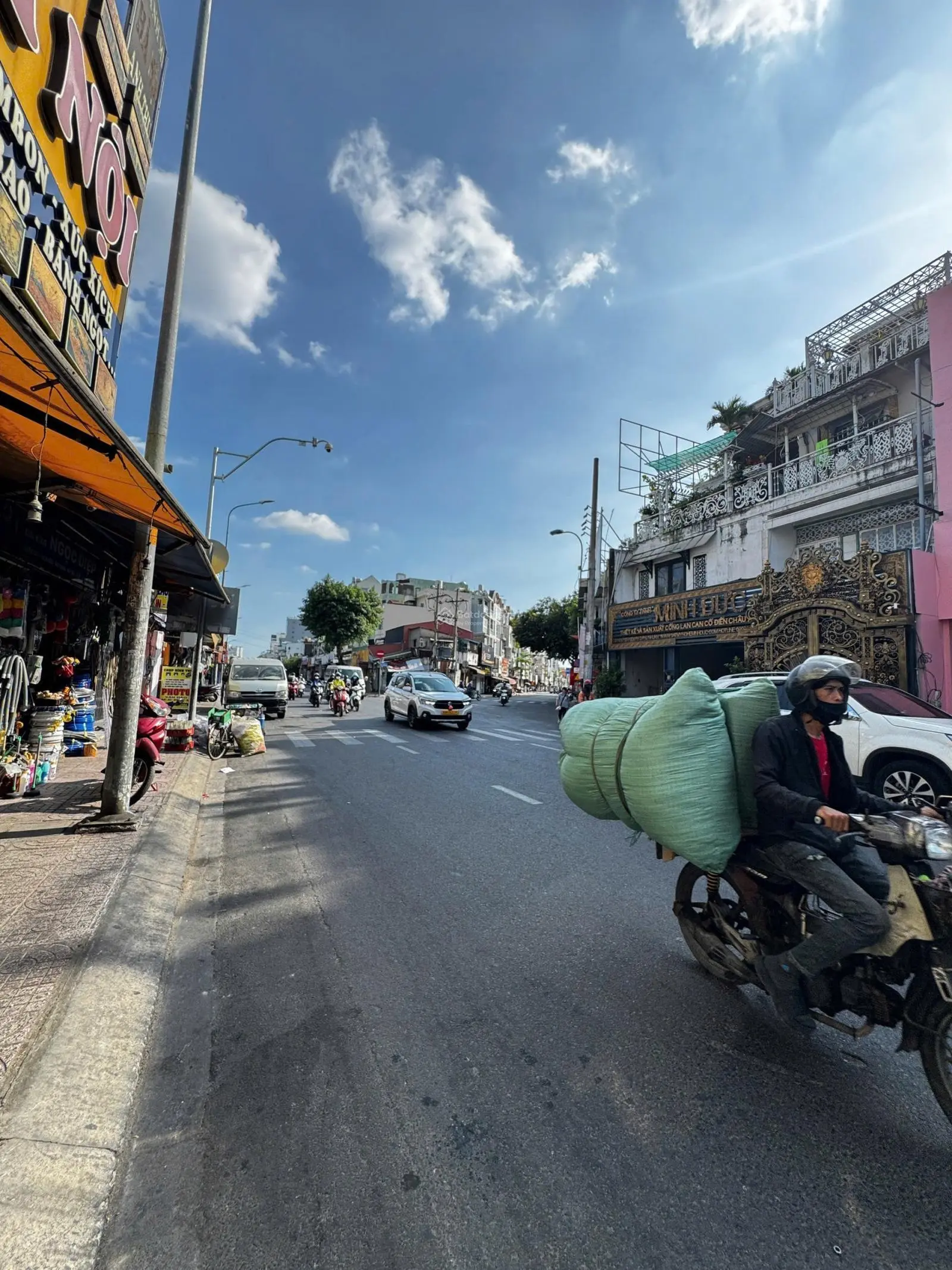 Ngang lớn! Tòa nhà 1 Hầm 4 Tầng MT 368 Nguyễn Văn Trỗi - 7.5x17m - 0902.203.349