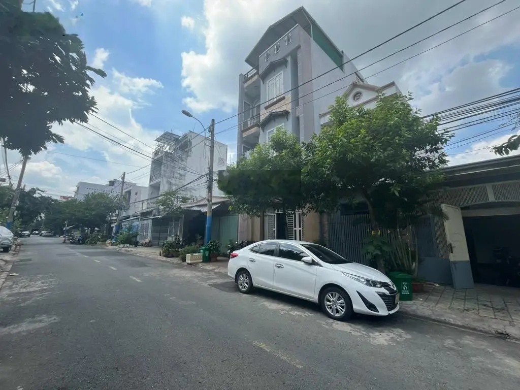 Mặt Tiền KD, gần ngay Đỗ Xuân Hợp, Phường Phước Bình, Thủ Đức, DT Khủng 168m2, 8x21 Chỉ 11.7 Tỷ