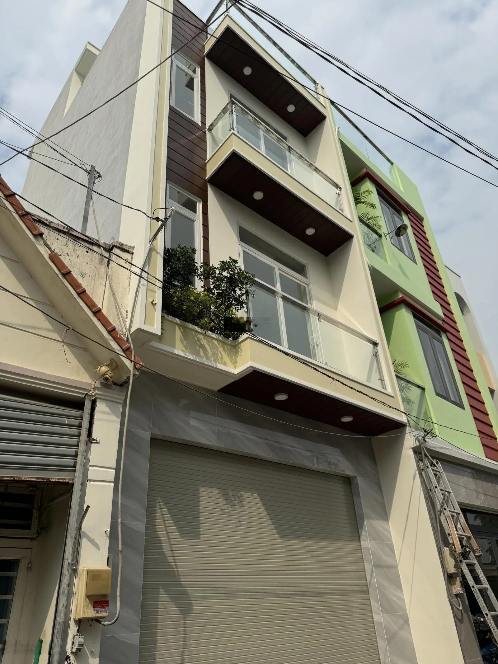 Bán gấp nhà riêng 143m2 sàn, 4PN, 4WC tại Võ Văn Hát, Long Trường, Q9, HCM, 4,8 tỷ