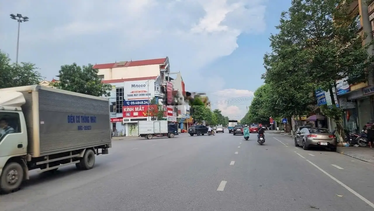 Cần bán căn nhà 4 tầng kinh doanh đắc địa mặt đường Trần Hưng Đạo, Đại Phúc TP BN. Giá chỉ hơn 12tỷ