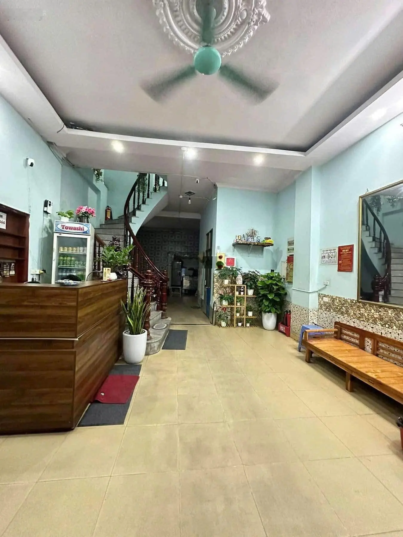 Mặt phố Phạm Văn Đồng - Lô góc vỉa hè rộng - Nhà 4 tầng kinh doanh - Xây building cực đỉnh