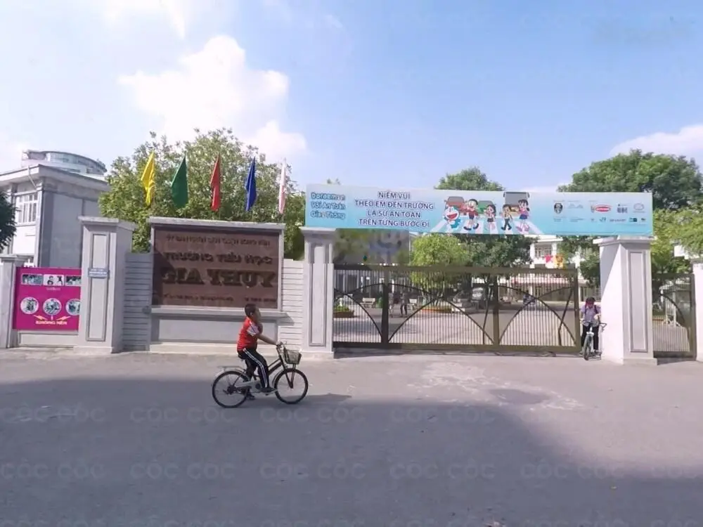 Bán nhà 45m2, mt 3.7m, 5 tầng phường Gia Thụy, Nguyễn Văn Cừ Long Biên giá 6.5 tỷ