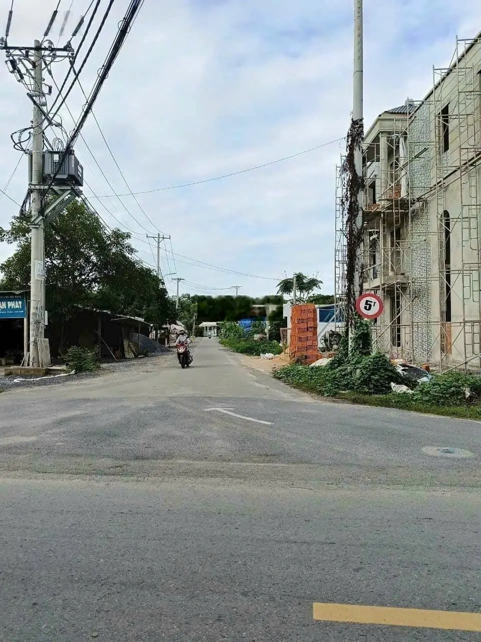 Bán đất mặt tiền Bàu Trâm vị trí đẹp
