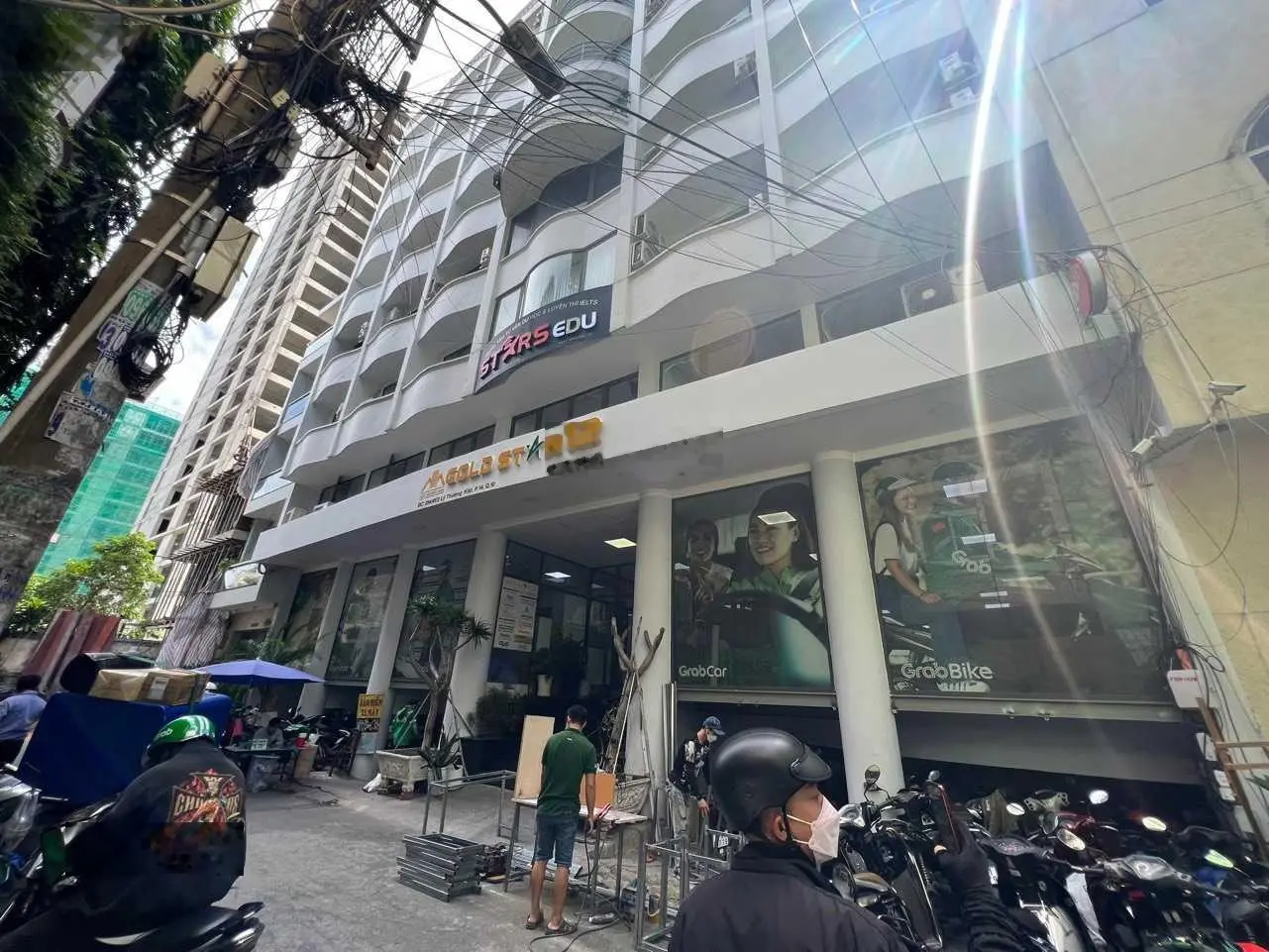 Bán tòa nhà VP 3000m2 sàn đường 3 Tháng 2 - Lý Thường Kiệt P14, Q10 - DT: 20x20m hầm 8 lầu 70 tỷ