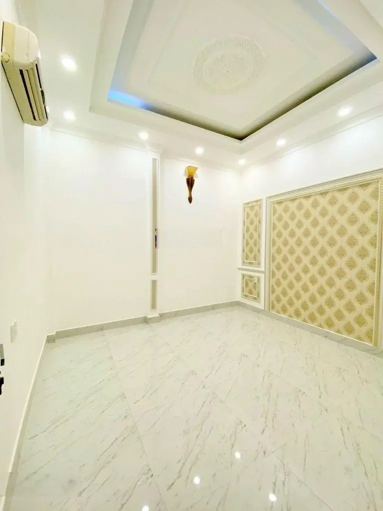 Quận 7 -phạm hữu lầu-hẻm xe hơi diện tích khủng 83 m2--shr - chỉ nhỉnh 5 tỉ thương lượng