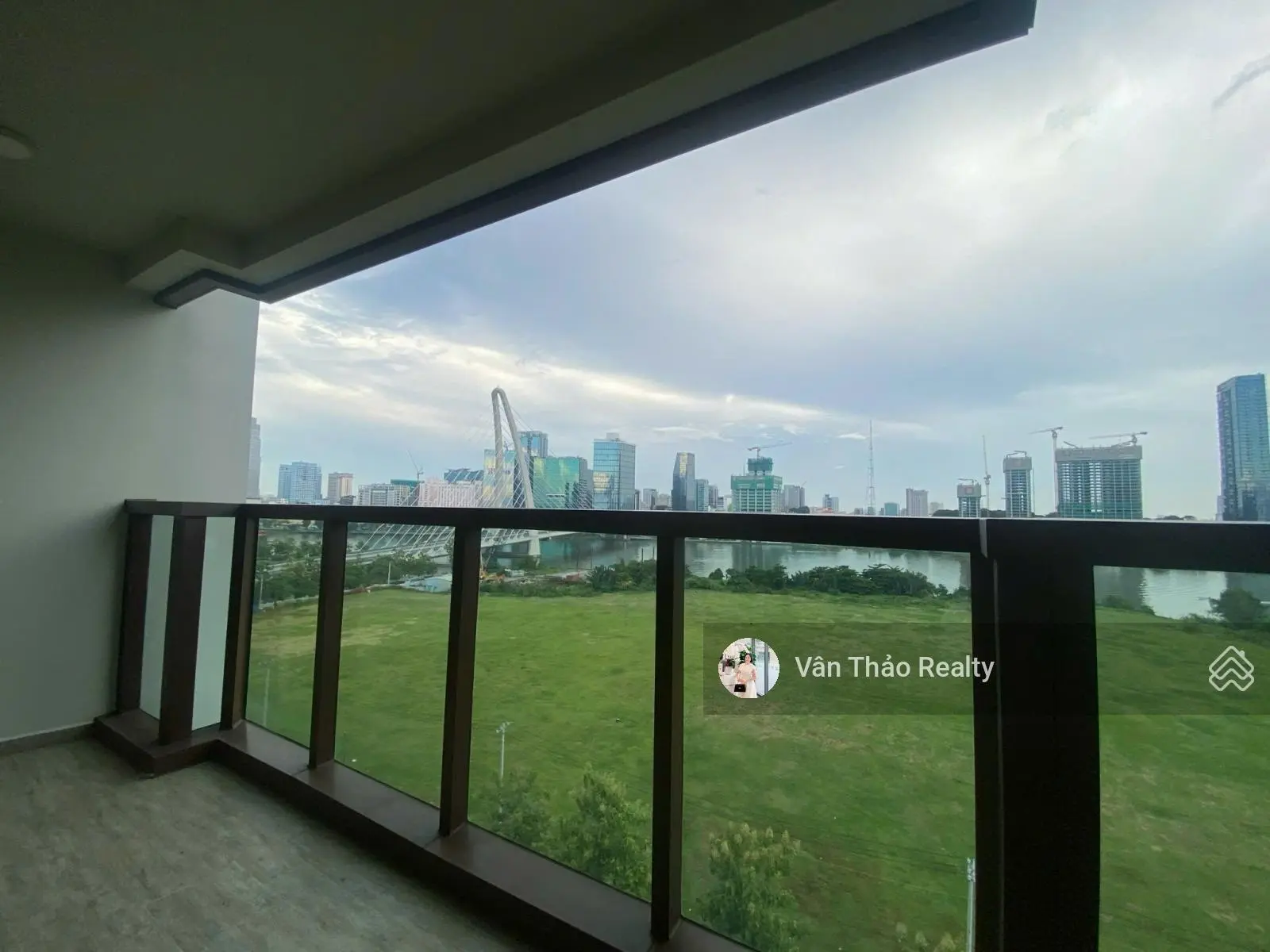 View trực diện sông + Landmark 81 - Căn hộ 4PN Metropole Thu Thiem full nội thất - 2p di chuyển Q1