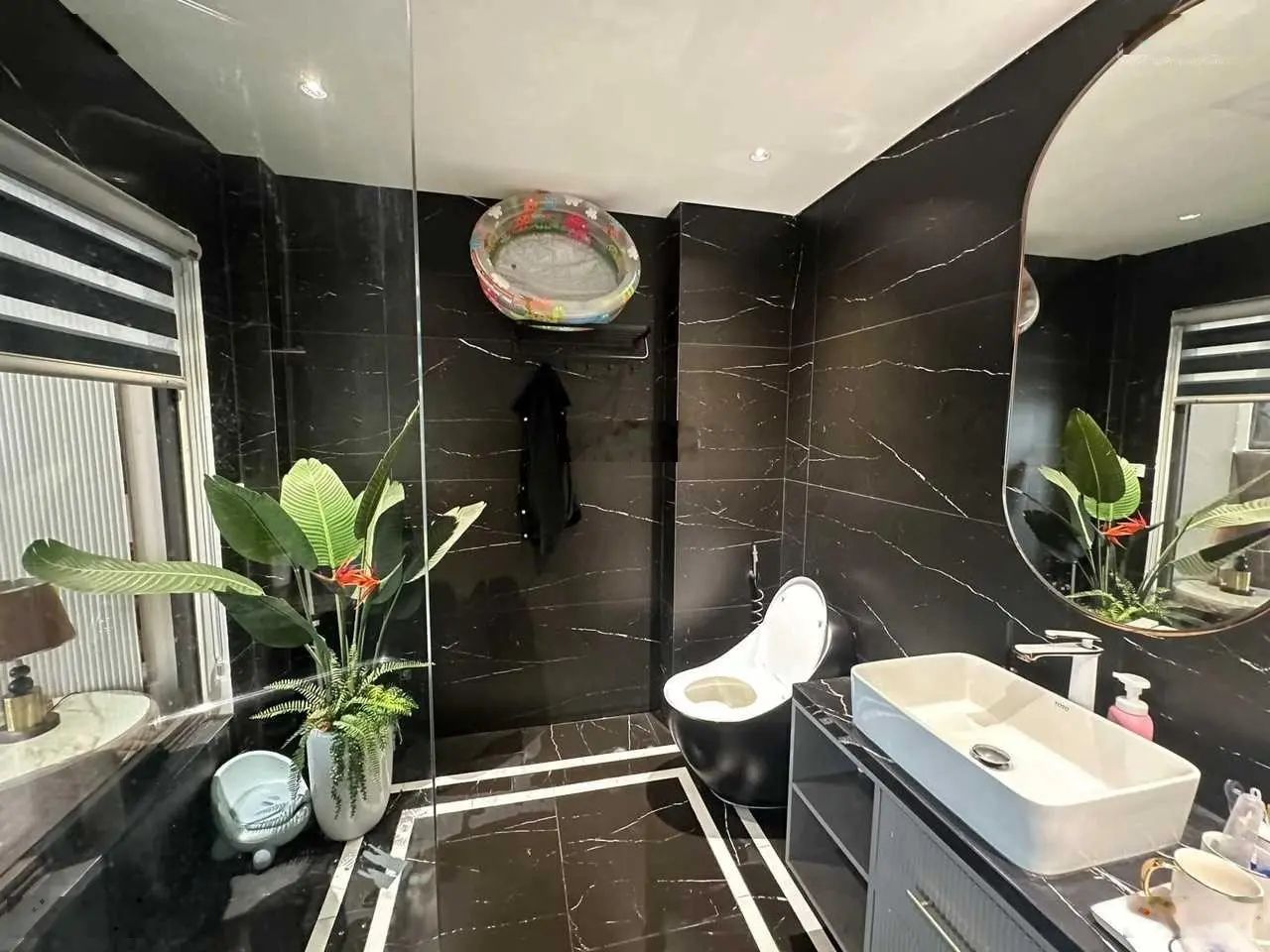 Bán nhà phân lô ngõ 106 Hoàng Quốc Việt, 30m ra phố, gara ô tô, mới đẹp, ở luôn, 68m2*4T