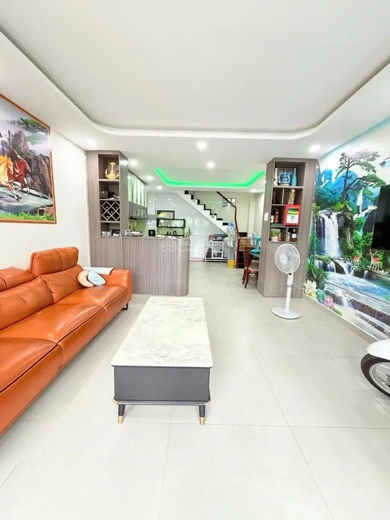 Bán nhà Tôn Thất Thuyết Quận 4 - hẻm ôtô - 50m2 - 4 Tầng - chỉ 6 Tỷ nhỉnh - Tiện kinh doanh