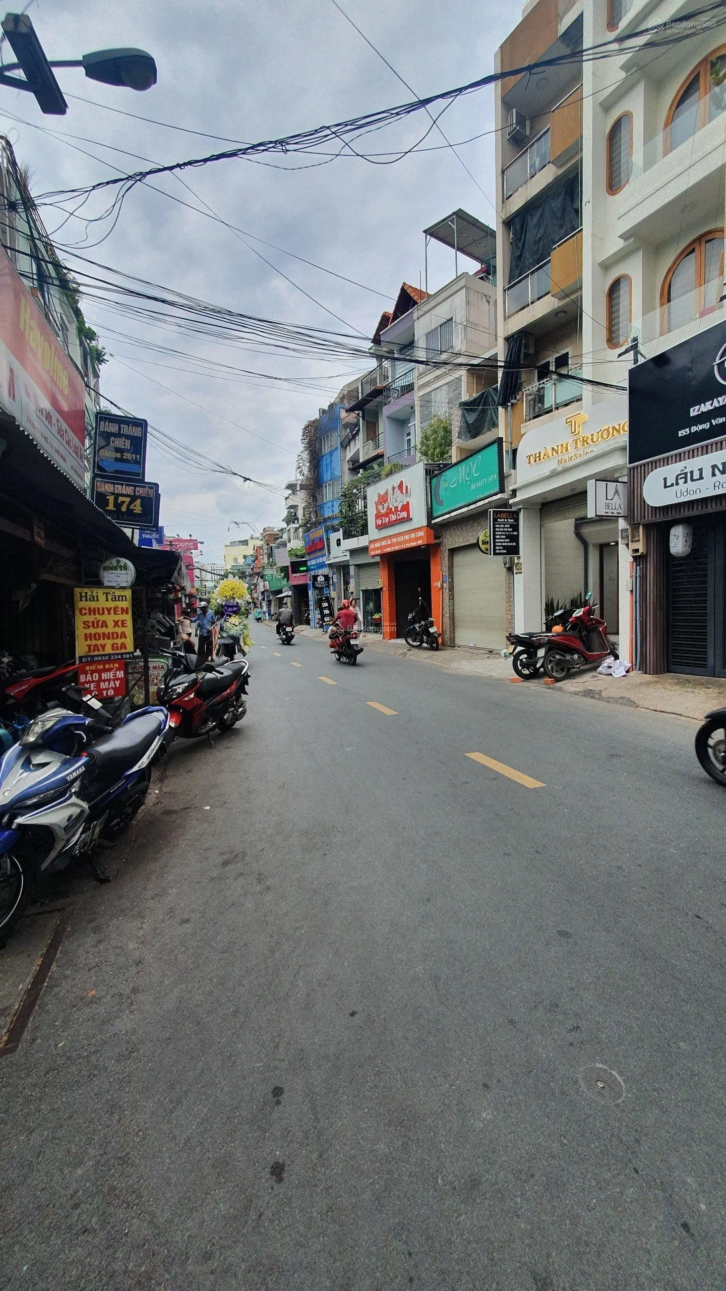 Cần bán gấp nhà mặt tiền đường Đặng Văn Ngữ Phú Nhuận, DT 4 x 18m. 4 tầng. Giá bán gấp 17 tỷ