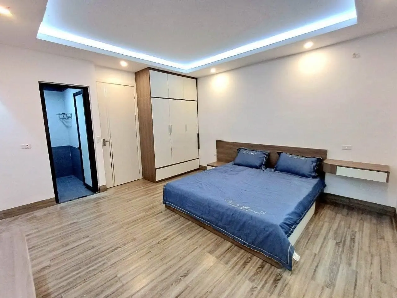 Bán nhà mới Thuỵ Khuê 31/35m2 5 tầng ,MTx4,1m, nội thất xịn ở ngay LH Tiến Đạt 0987 396 ***