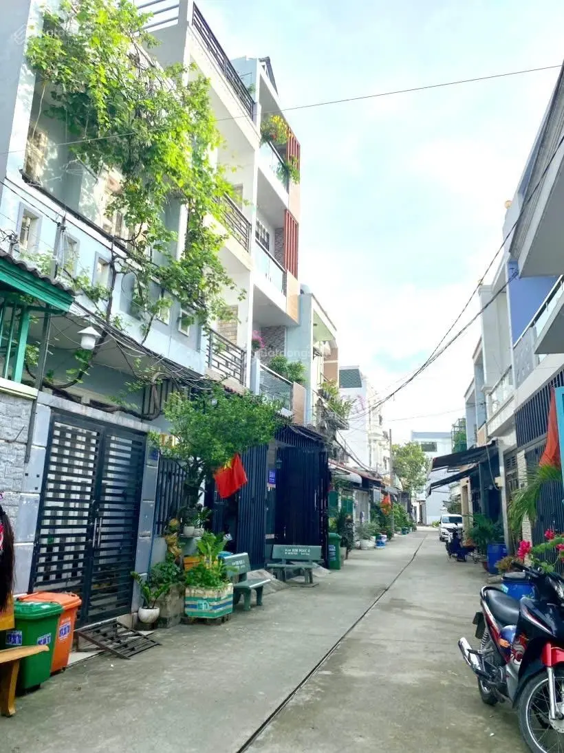 Chú tôi cần bán nhà 80m2 (5x16M), hẻm xe tải, cạnh Tỉnh Lộ 10, thu nhập 12 triệu/tháng
