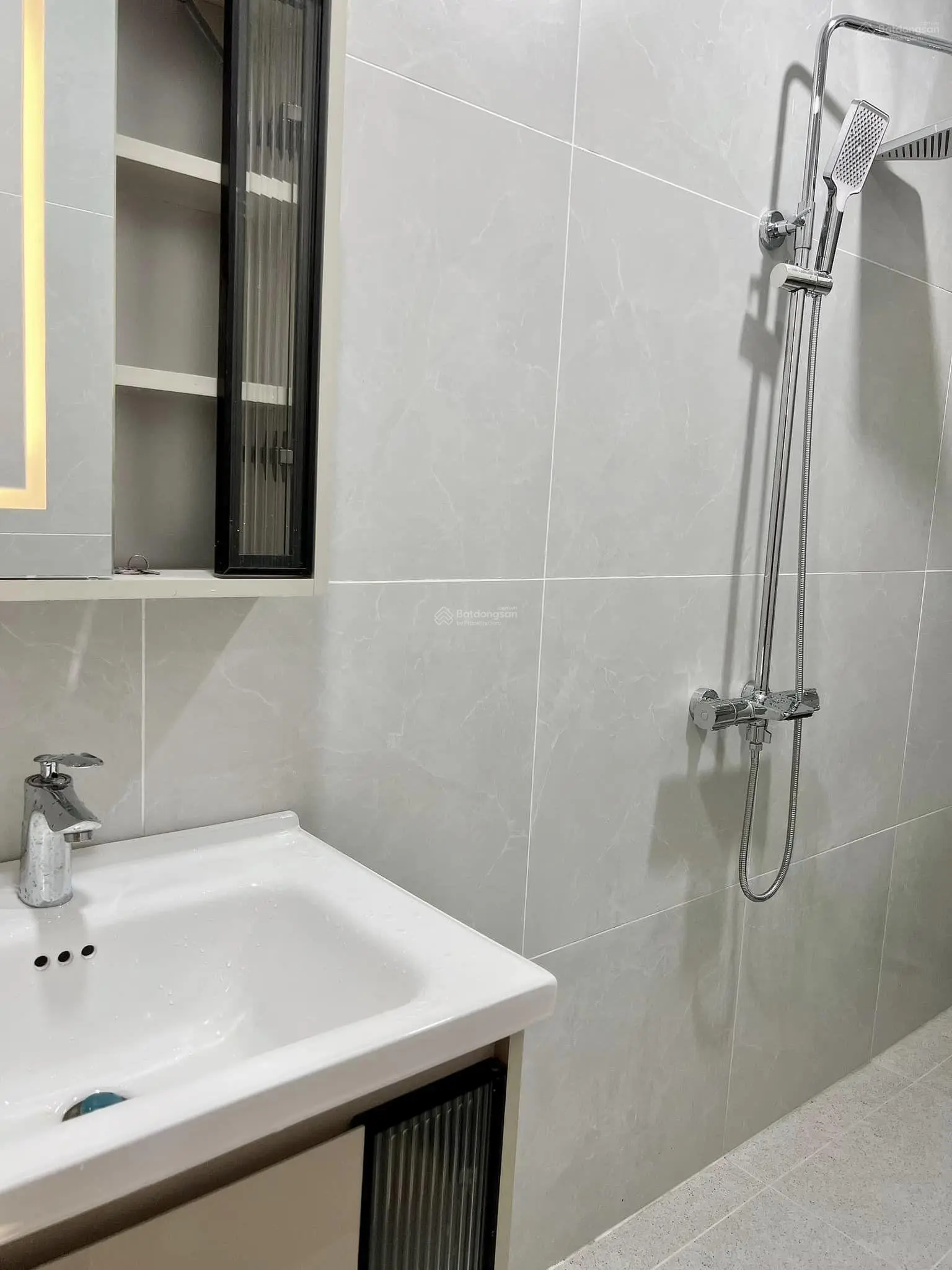 Bán nhà ở sát MT Tạ Quang Bửu Q8 , DT 75m2 GIÁ 6 tỉ 565 có SHR