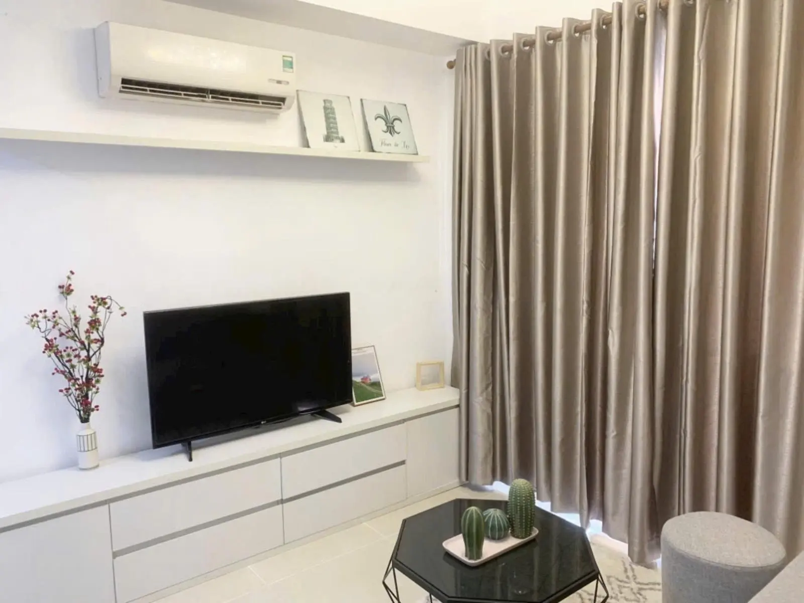 Cần chuyển nhượng căn hộ Masteri Thảo Điền 2PN lầu cao, ban công Tây Bắc - 5.5 tỷ