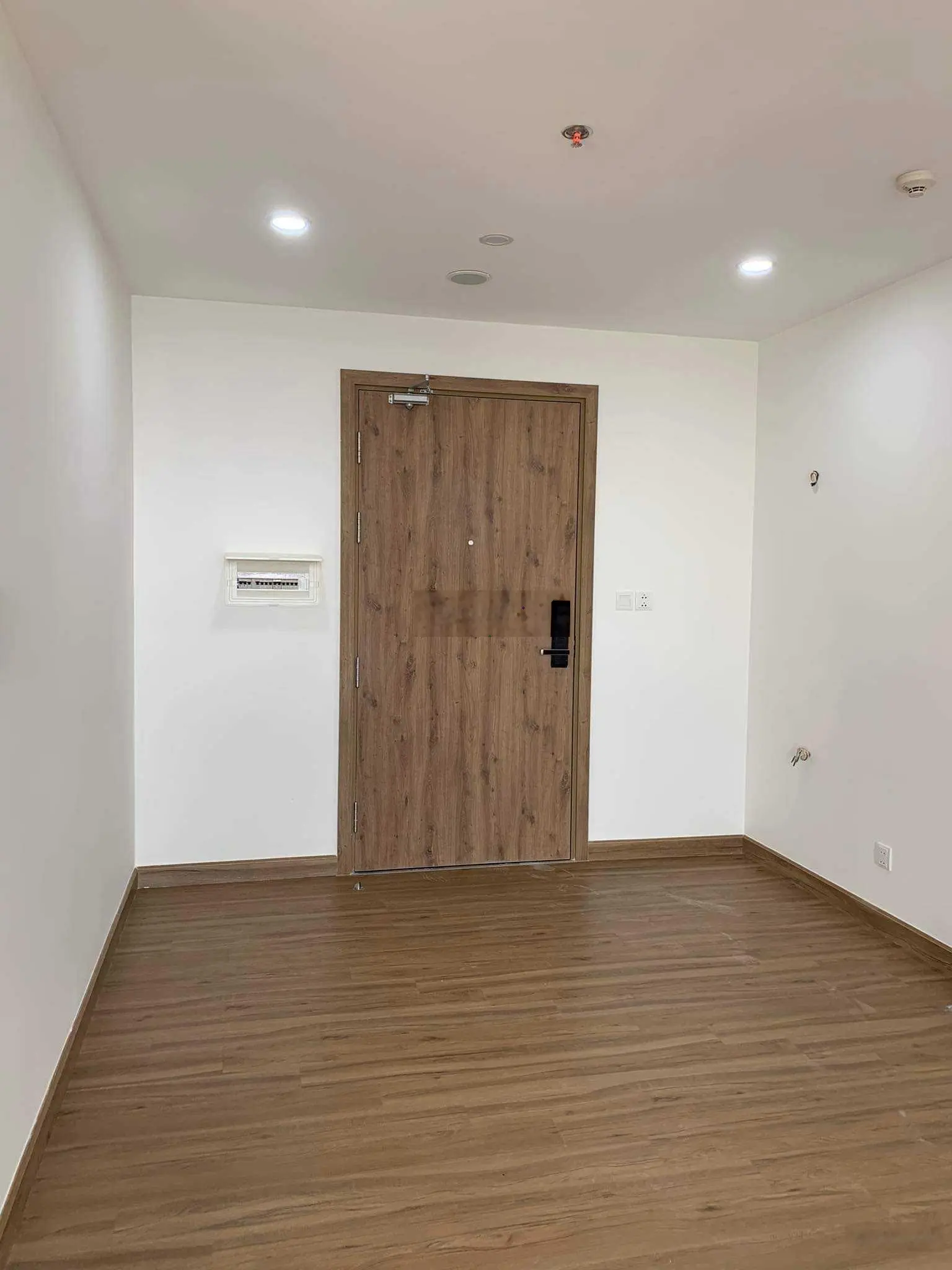 Bán căn góc 2PN 1 VS thô view hồ Vịnh Ngọc