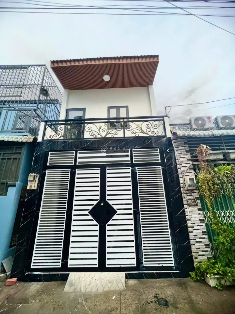 Bán nhà Đình Phong Phú, Q9. DTSD: 86.6m2, 2lầu, SHR, nở hậu, 3PN, nhà mới, nhỉnh 4 tỷ