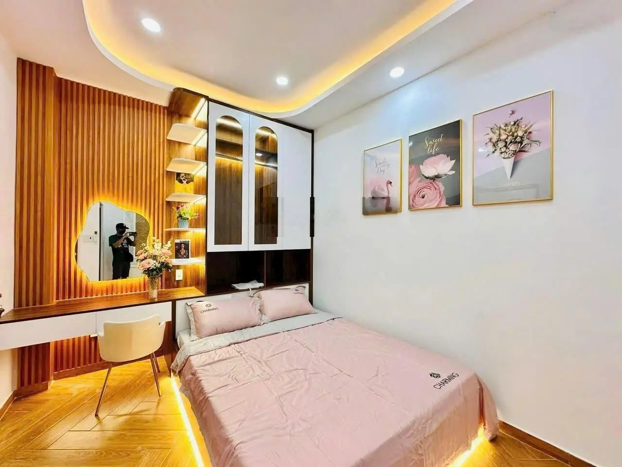 Chú Sáu bán nhà 40m2 Lê Hồng Phong,Q5 xây 3 lầu giá 2tỷ990.Gần bệnh viện Nhiệt Đới.Cho thuê 10tr