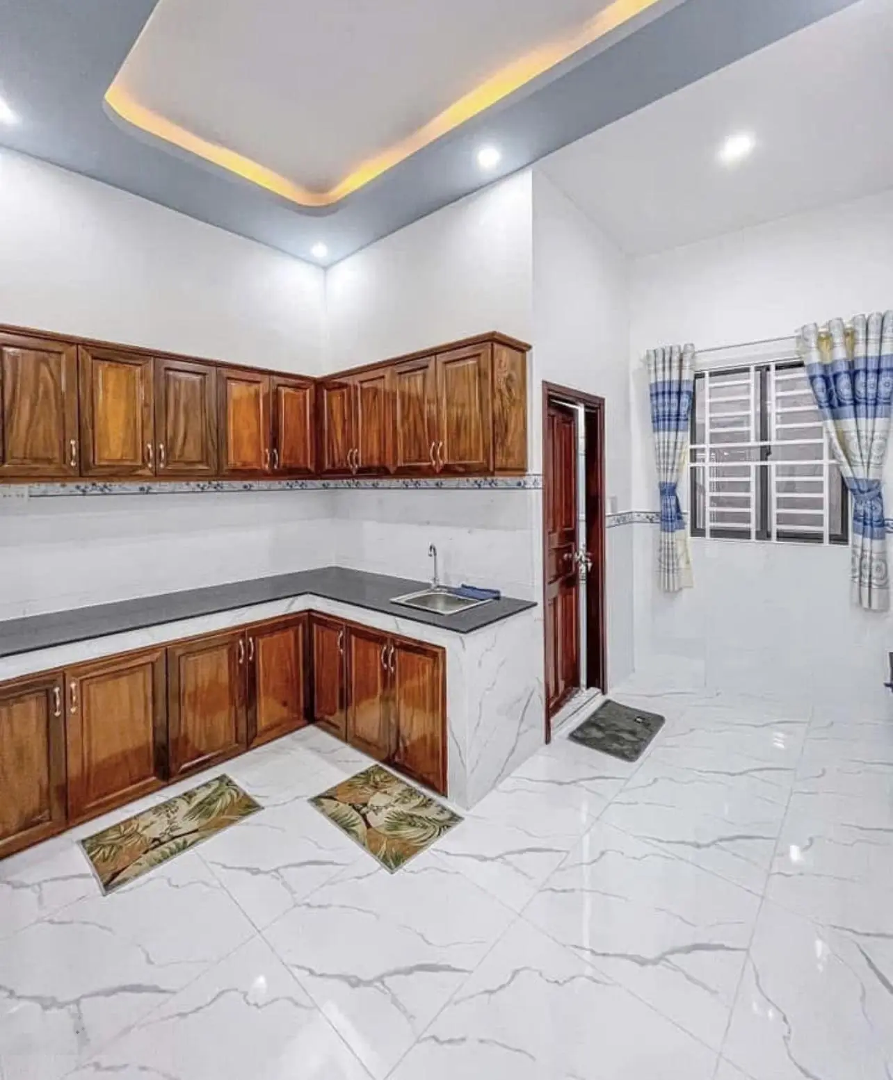 Định cư nước ngoài bán gấp NR 2PN, 2WC, 52m2 tại Đoàn Văn Bơ, P4, Q4, HCM , GIÁ 1TỶ980Tr