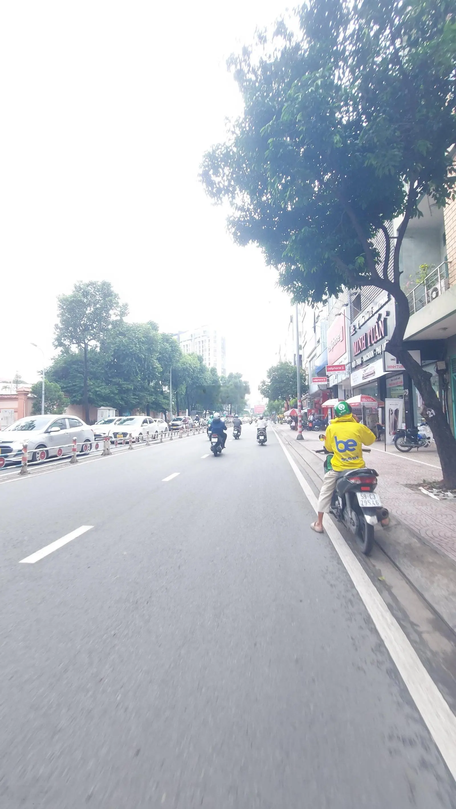 Bán nhà mặt tiền khánh hội ngang 12m 4 tầng