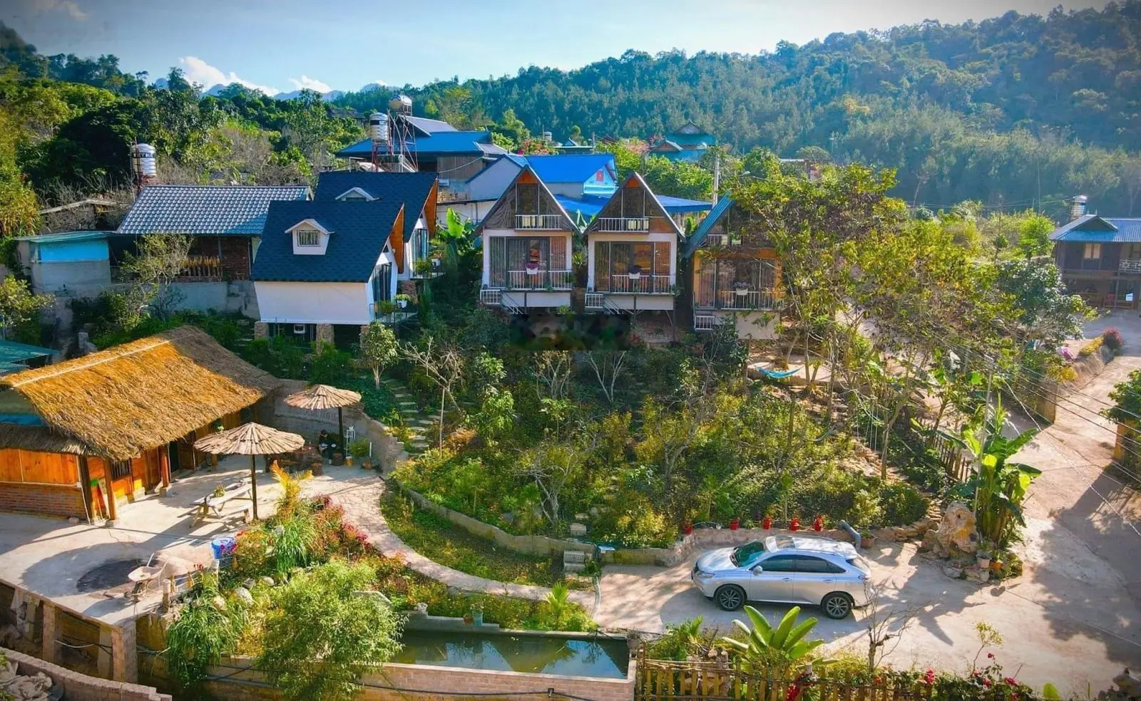 Bán Homestay xinh đẹp có 5 căn bungalow 2 nhà đất kiểu Mông đang kinh doanh hiệu quả