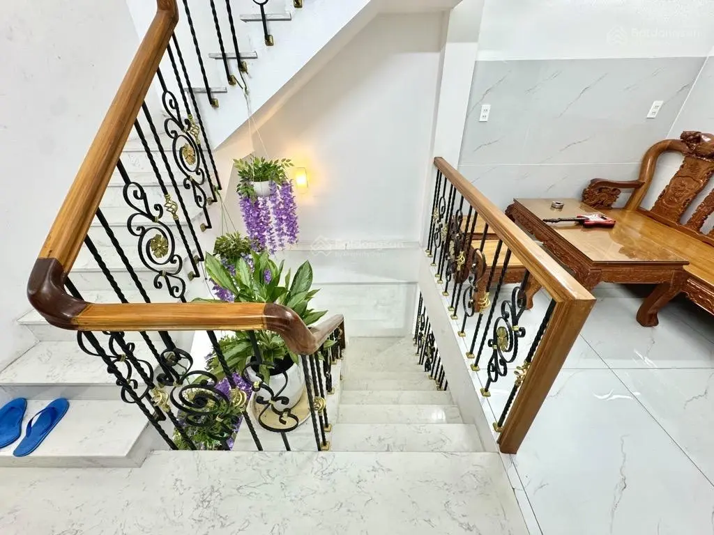 Sau lưng căn mặt tiền - nhà đẹp Lê Văn Việt Hiệp Phú Q9 - 6.7 tỷ - 69m2 - 5PN - xe hơi tới nhà