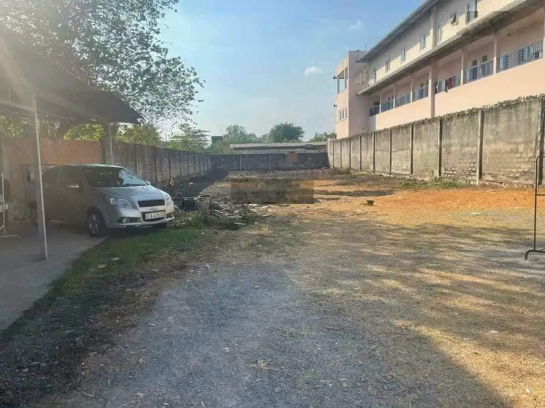 Bán lô đất 924m2 mặt tiền đường Hai Bà Trưng mới, gần siêu thị Big C Go Dĩ An