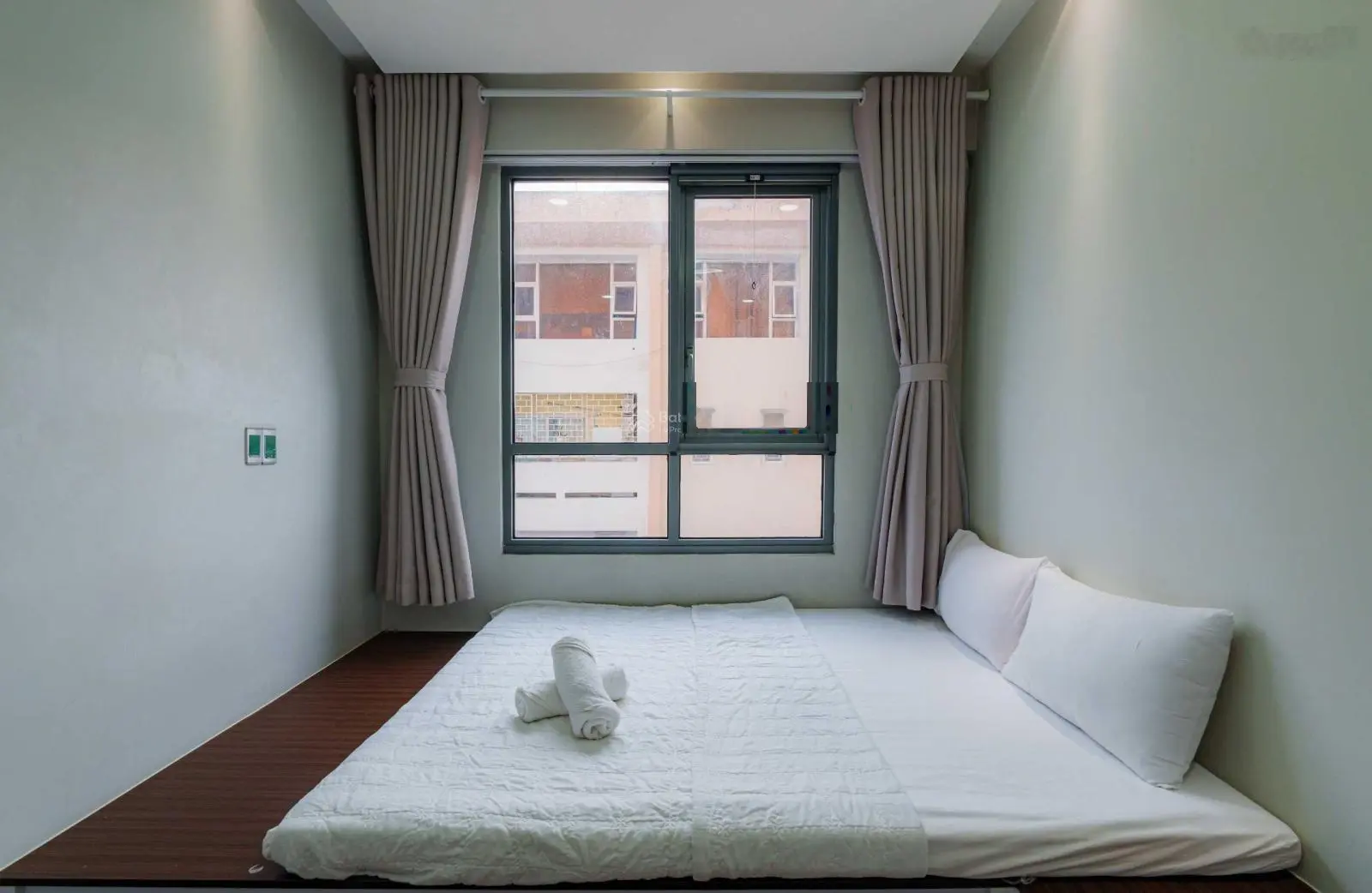 Cần bán gấp căn hộ chung cư Sky Center Tân Bình 97m2, 3PN, Full NT giá: 5,1 tỷ. LH 0931 196 *** Thành