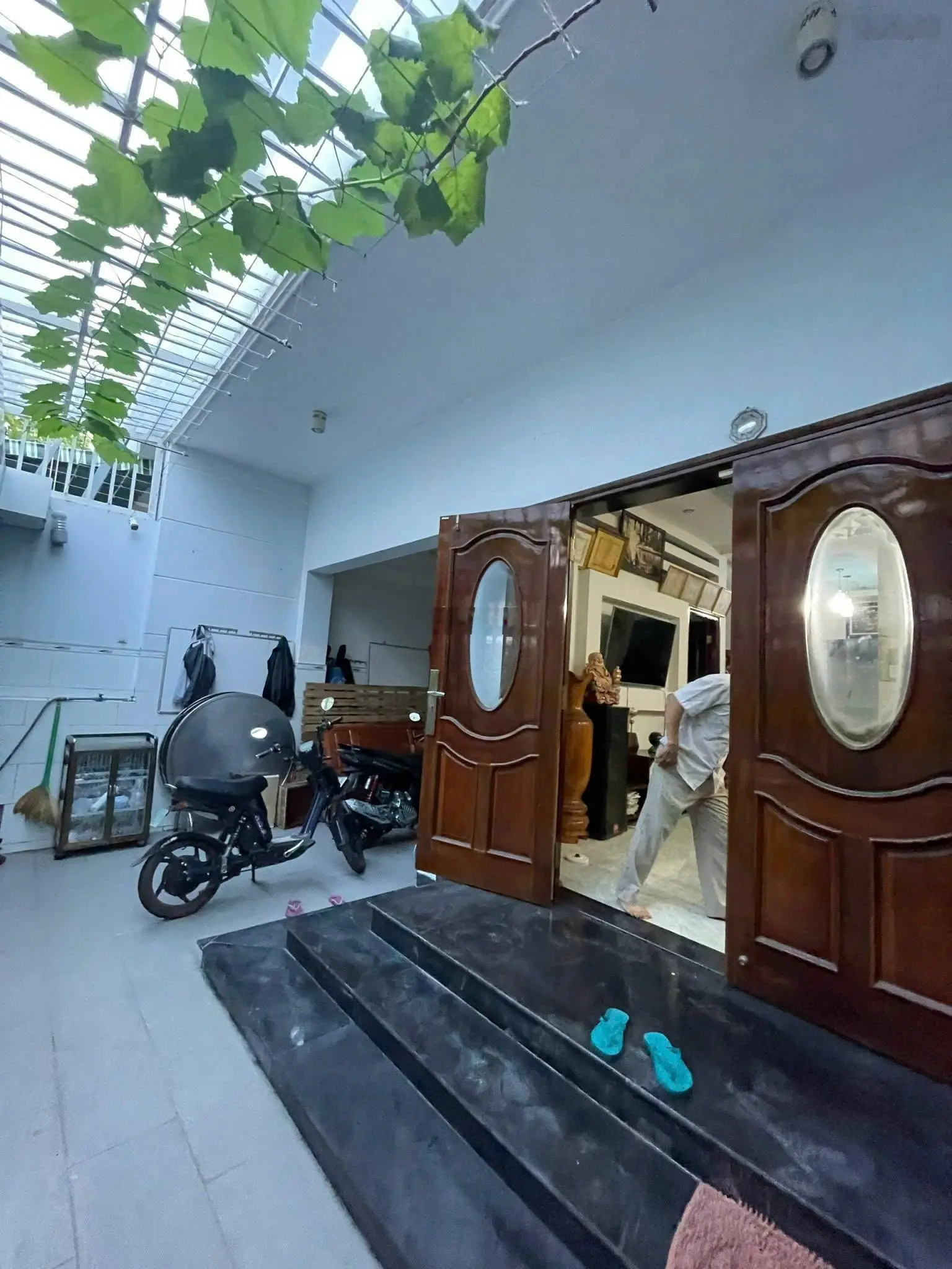 Bán nhà đẹp đường phạm công trứ, Dt: 7x15m T2lst full nội thất. Giá 16.8 tỷ. Lh: 0903398078