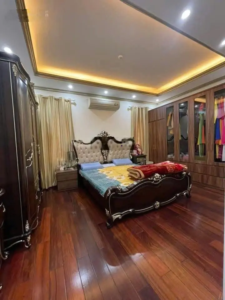 Chính chủ Bán Nhà Phân Lô Thái Hà- ô tô đỗ cửa- Nhà cực đẹp- hai thoáng- sân rộng- 4 ngủ- Sổ đẹp