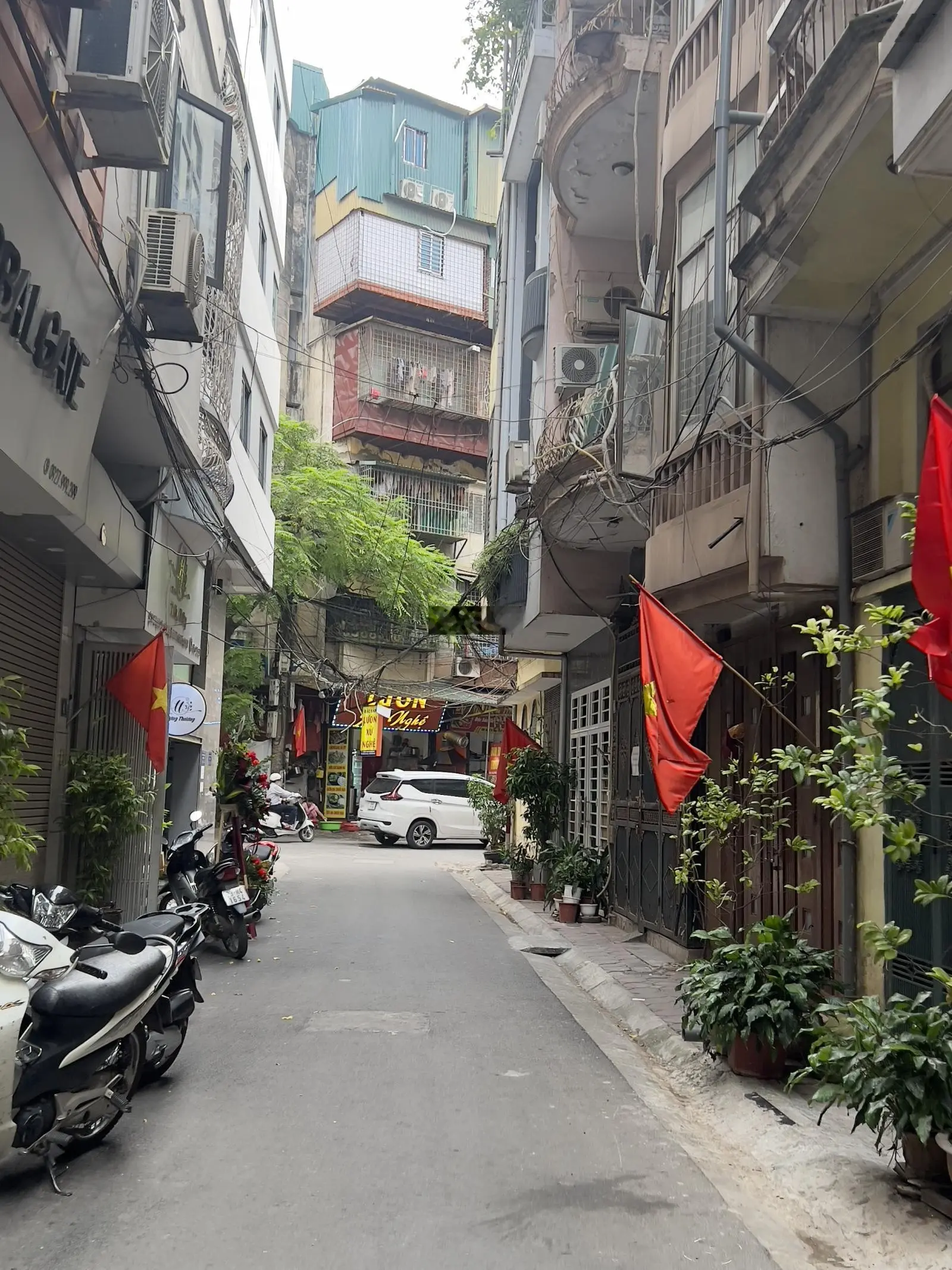 Ô tô, vỉa hè! Nguyễn Chí Thanh, phân lô, kinh doanh DT 40m2 4 tầng MT 4m, ngõ thông