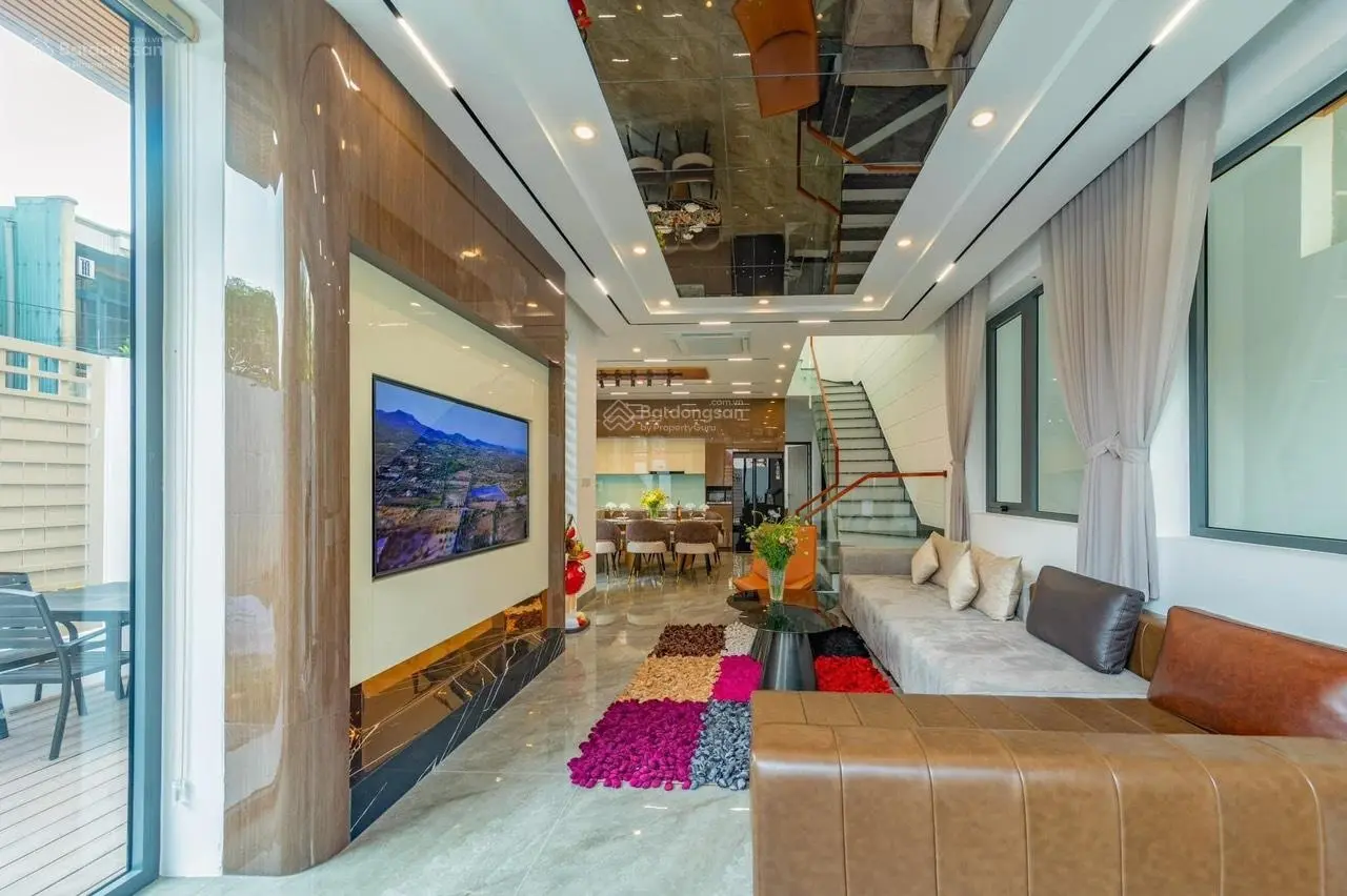 Villa 2 mặt tiền siêu đẳng cấp khu Hải Châu - nét tinh tế đẳng cấp riêng biệt, dòng tiền ổn định