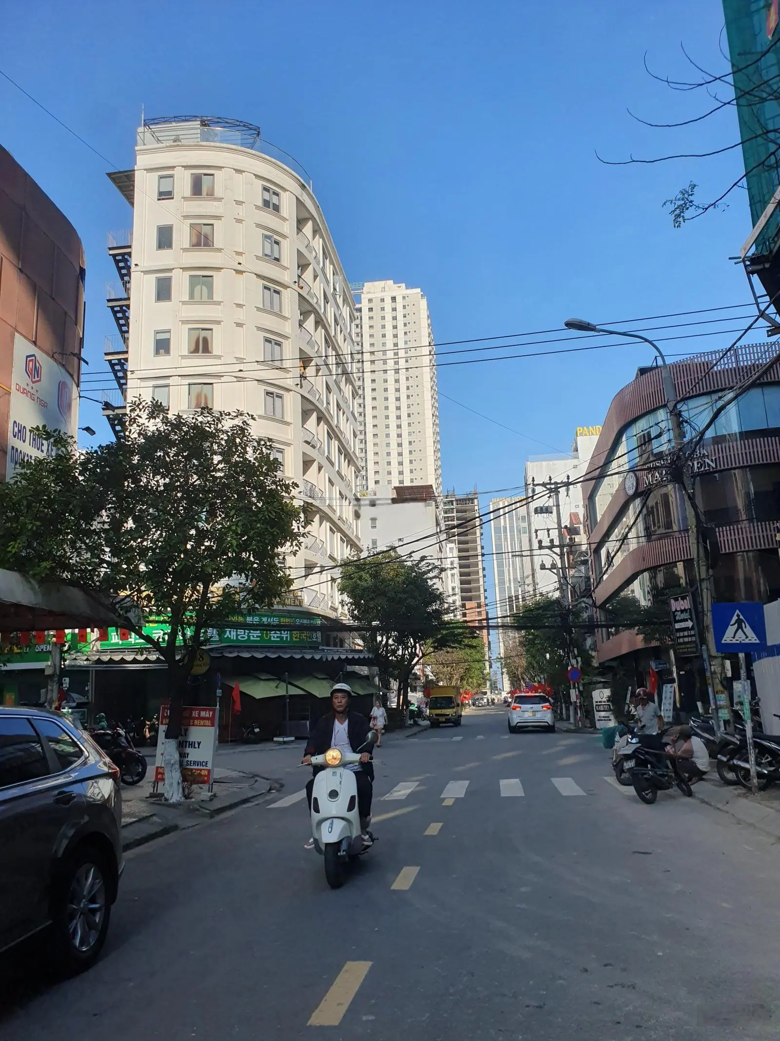 Phố Dương Đình Nghệ nhà 2 tầng x 90m2 cách biển 320m chỉ 7.4 tỷ