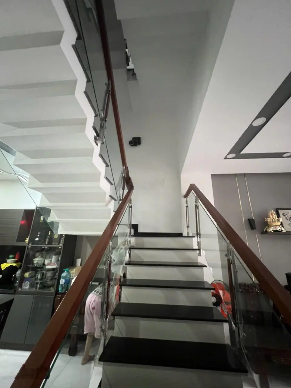 Nhà mặt tiền đường lớn thông Nguyễn Duy Trinh và chợ 39, Bình Trưng Tây Q2, 88m2 4 tầng chỉ 11,5 ty