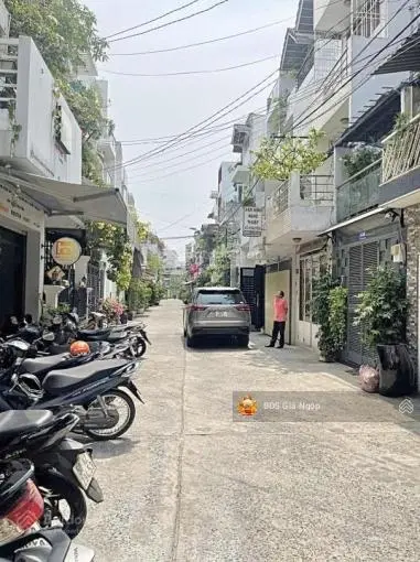 Cô hiền cần bán căn nhà 3 tầng ở tân bình -dt 43m2- cho thuê 12/th
