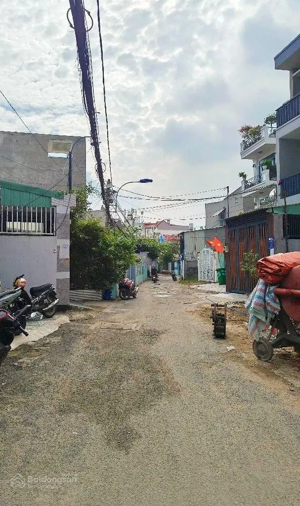 Vip Lô đất đẹp gần Ngã Tư Bình Thái, Hẻm xe tải thông, 90m2