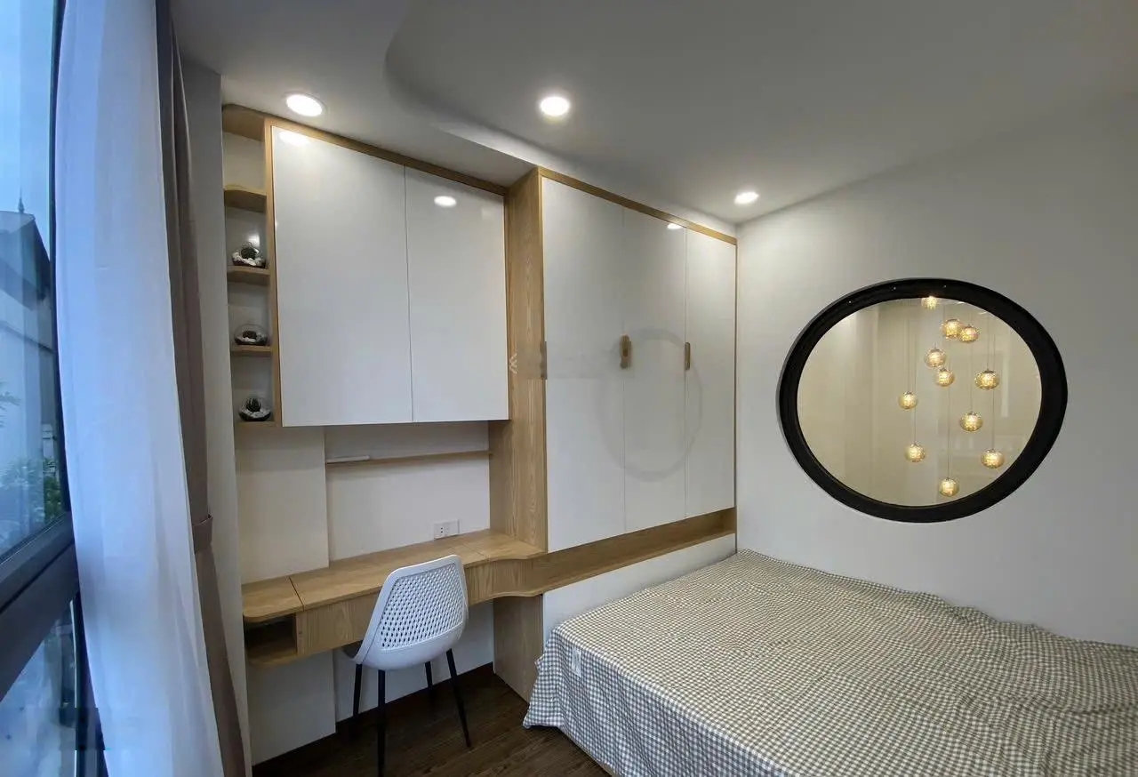Nhà đẹp Kim Quan s 32m2 MT 5,5 m 6 tầng dân xây về ở luôn nhỉnh 4 tỷ ĐB full nội thất