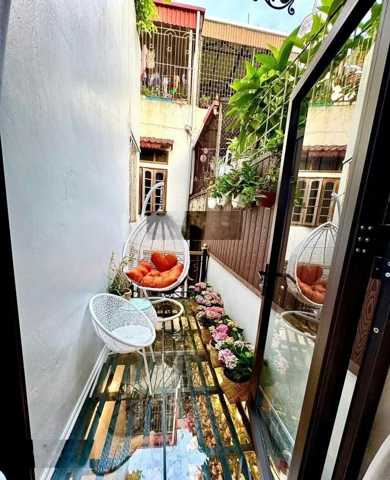 Siêu phẩm Đống Đa chỉ 8,6 tỷ 4 tầng thang máy. Nhà đẹp dân xây ngõ nông gần phố.