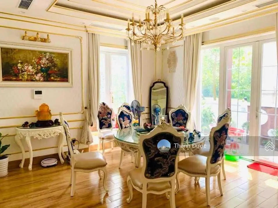 Chính chủ bán đơn lập Hoa Sữa 5 tại dự án Vinhomes Riverside, view ngã ba sông cực thoáng