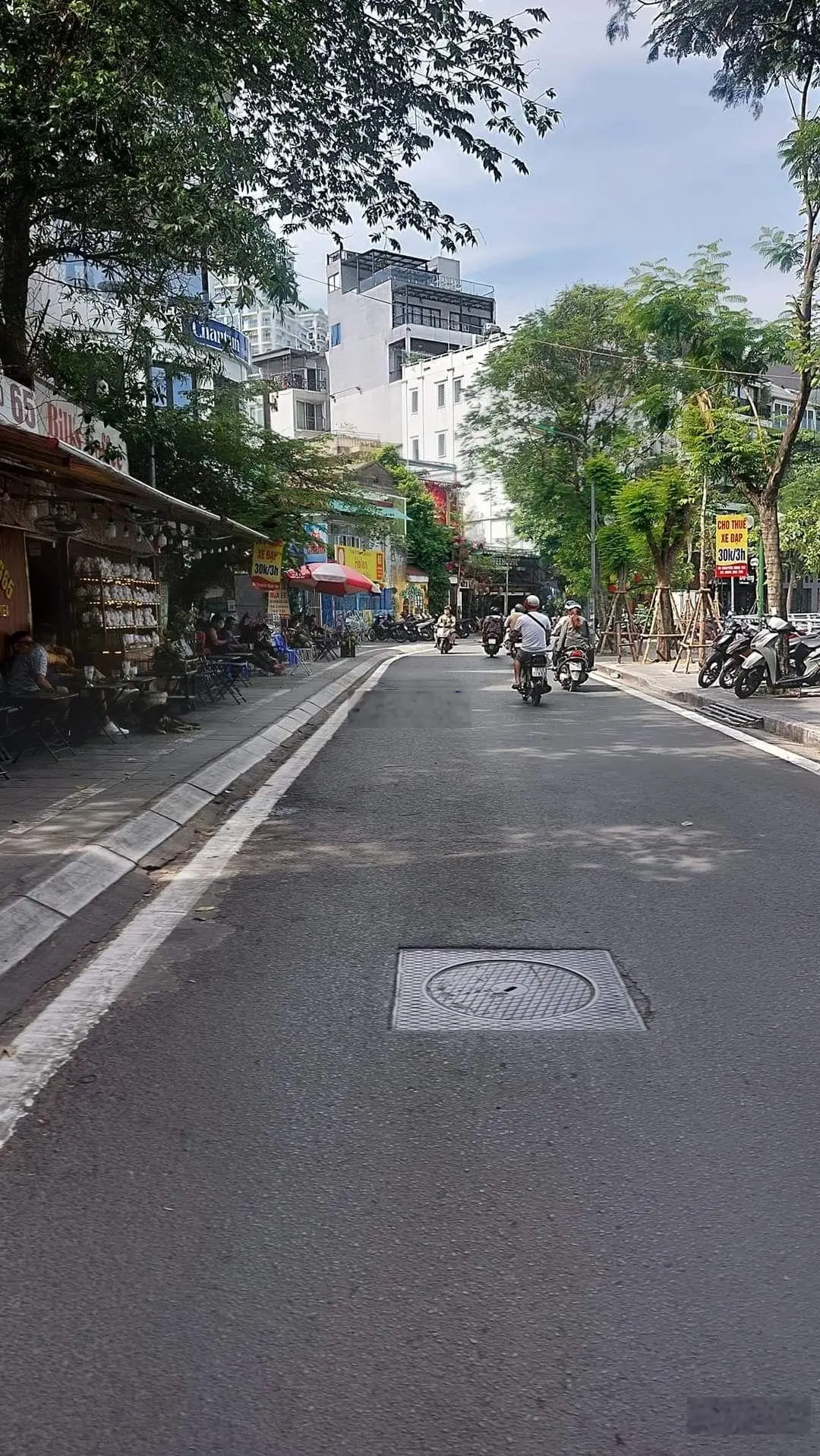 Mặt phố Nguyễn Khắc Nhu Nguyễn Đình Thi Tây Hồ DT 41m2 - 4 tầng - MT 5,3m - chỉ 27,3 tỉ