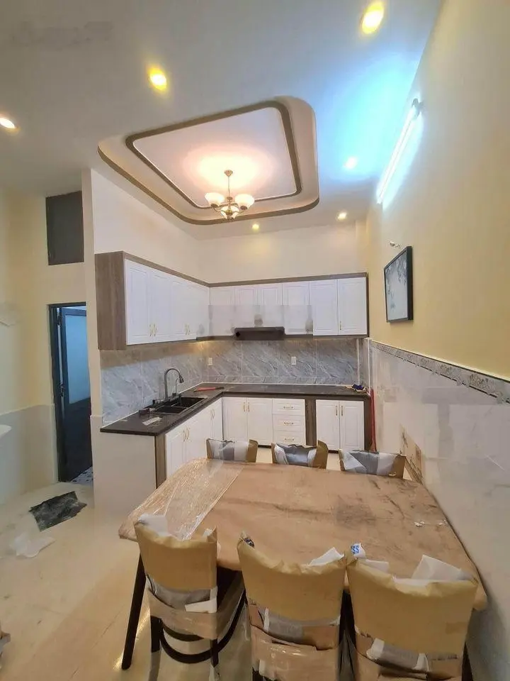 Chính chủ bán gấp nhà mới xây 1 lầu 2PN, SHR, DT 40M2, giá 2,3 tỷ, HXH, đường Mã Lò - Bình Tân